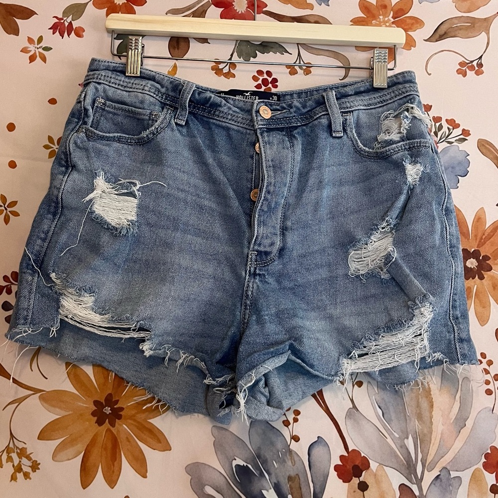 Hollister 11/30 Light Wash UltraHigh Mom Shorts Spring Summer Concert Button Fly